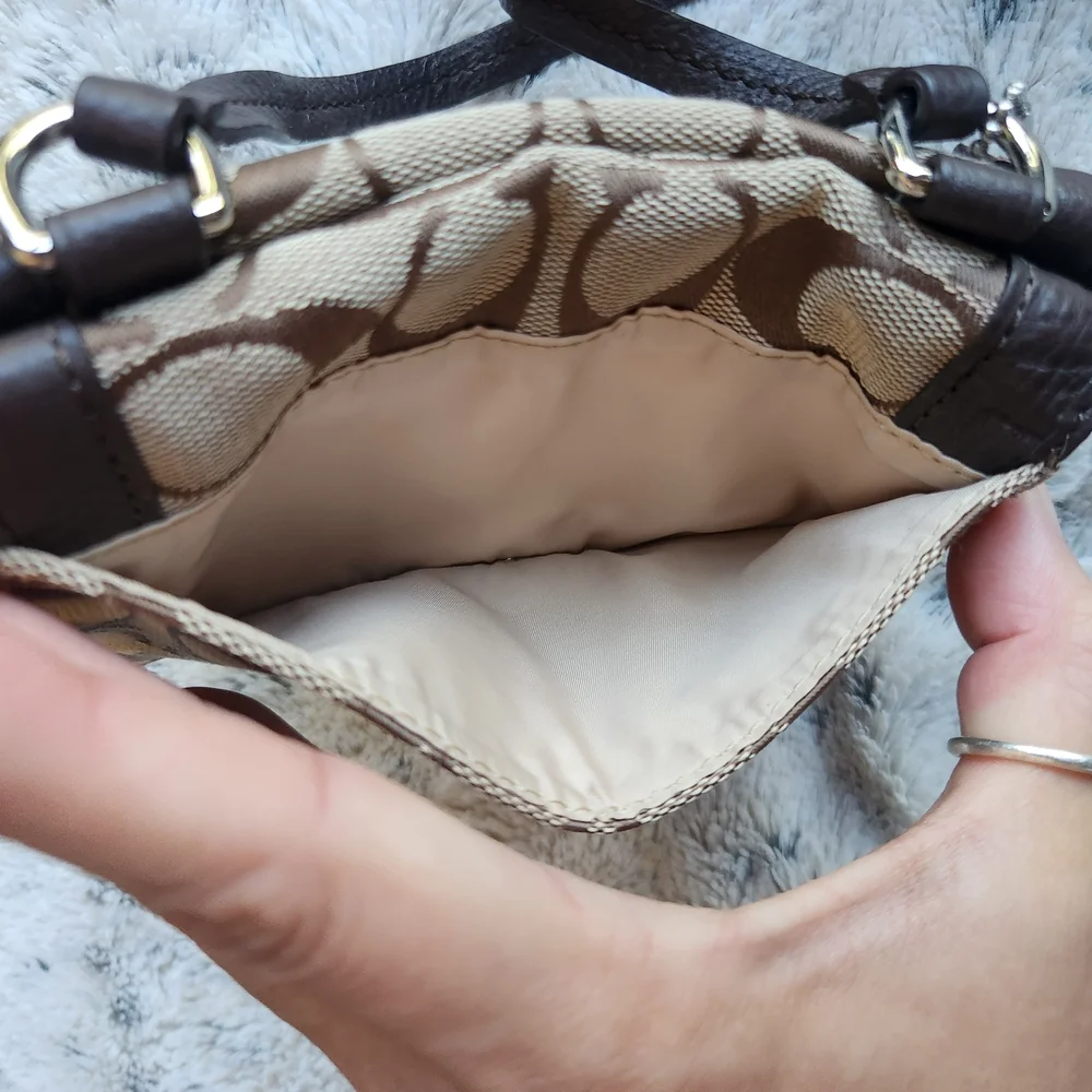 Coach Park Signature Dylan Crossbody Wallet in Brown - Picture 3 of 9